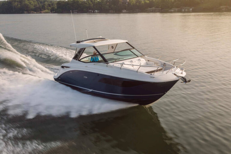 Cruising in a Sundancer 320