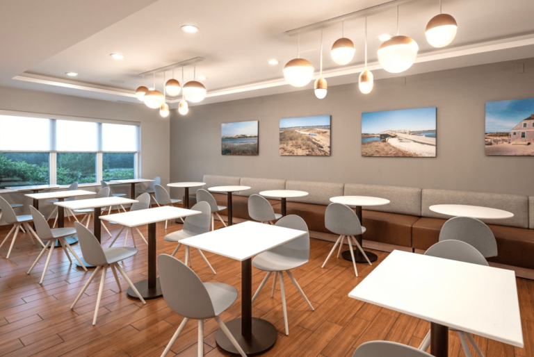 Breakfast Area Seating