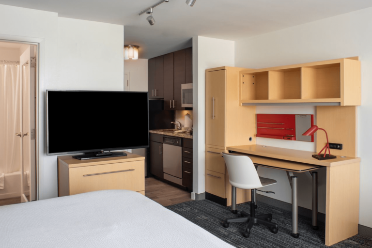 Studio Suite with 1 King Bed