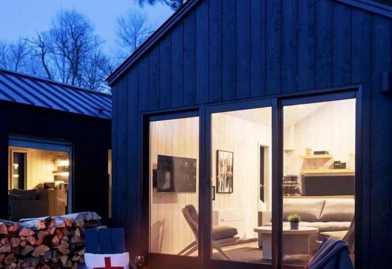 Tata Lodge dusk 768x528